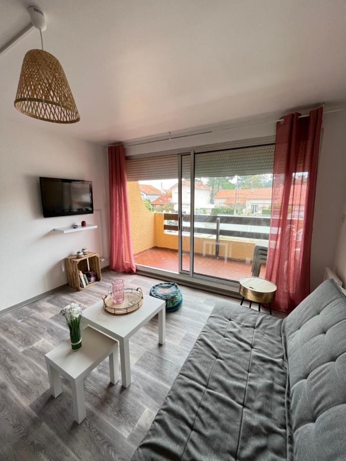 Agréable appartement avec piscine à 500m de la mer Argelès-sur-Mer Esterno foto