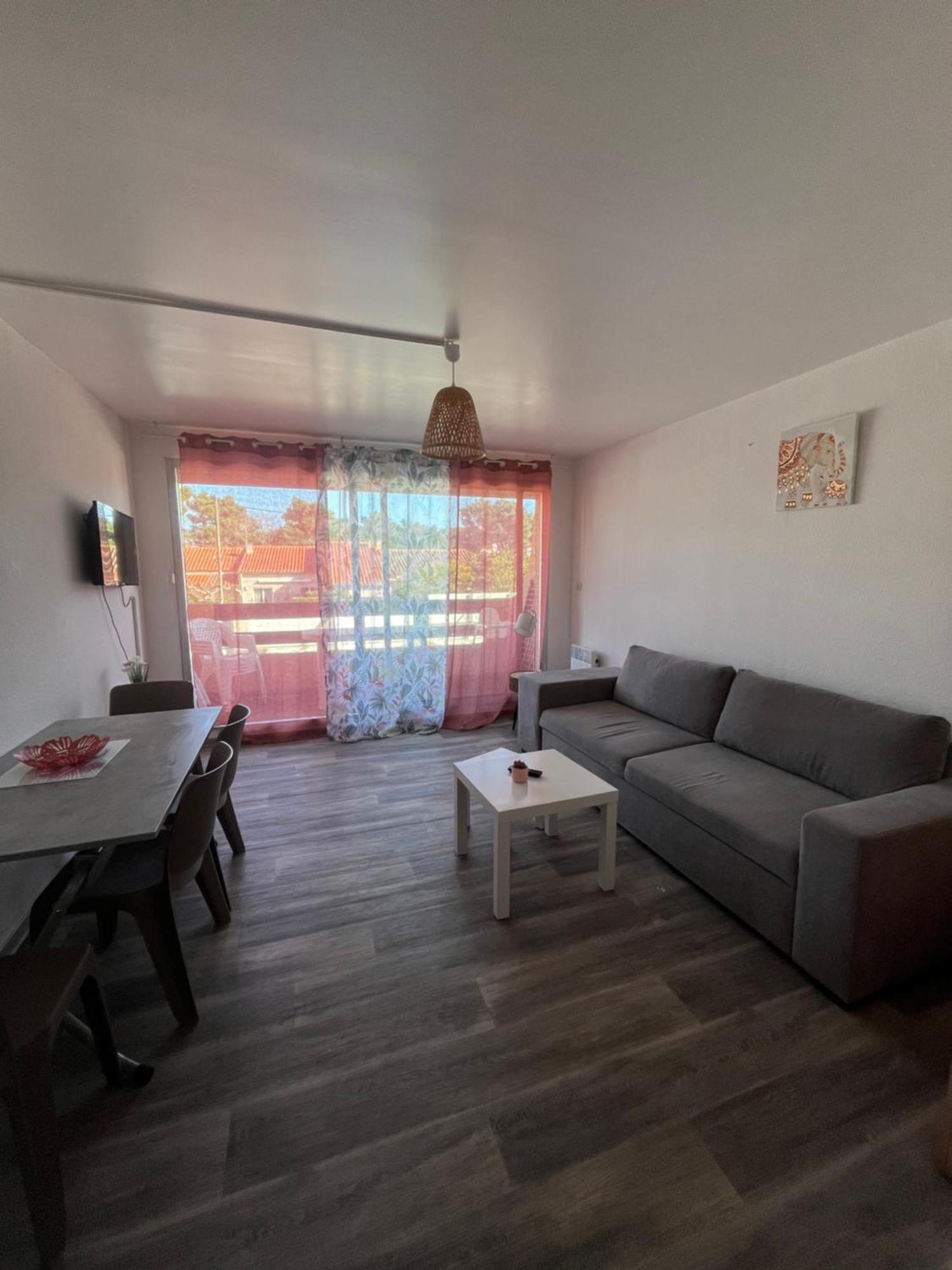 Agréable appartement avec piscine à 500m de la mer Argelès-sur-Mer Esterno foto